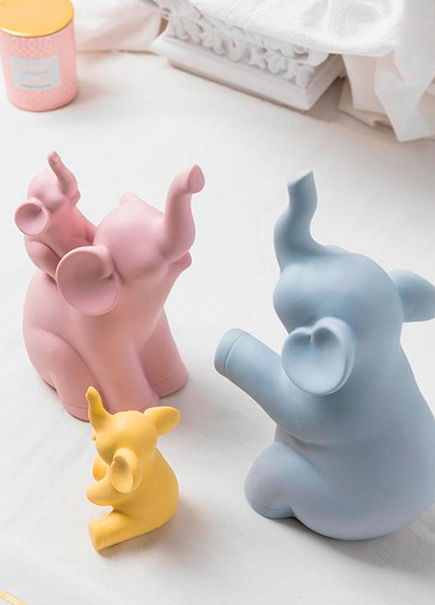 Conjunto figuras de cerámica familia de elefantes en tonos pastel